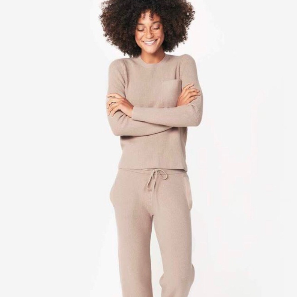 Figs women’s Knot Loungewear in Latte
